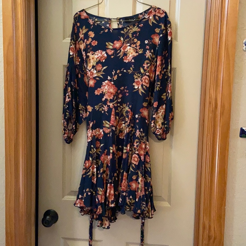 Flowered boutique dress w/ rope belt